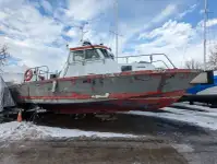 Kapal kerja untuk dijual