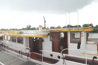 Kapal pelayaran untuk dijual