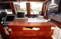 Kapal feri untuk dijual