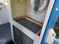 Kapal feri untuk dijual
