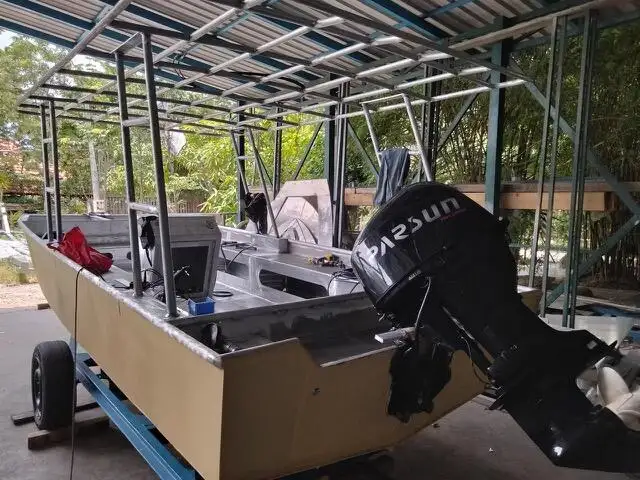 Kapal kerja untuk dijual