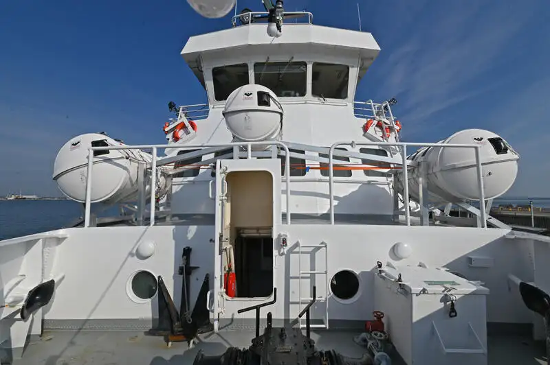 Kapal pelayaran untuk dijual