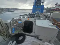 Kapal penyelamat untuk dijual