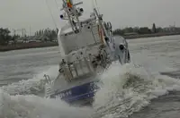 Kapal rondaan untuk dijual
