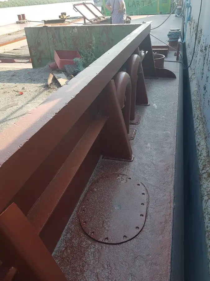 Tongkang untuk dijual