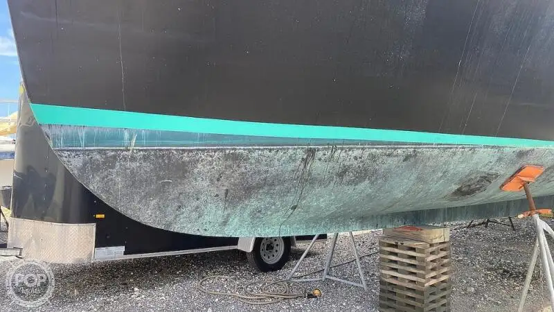 Kapal pelayaran untuk dijual