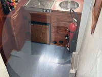 Kapal kerja untuk dijual