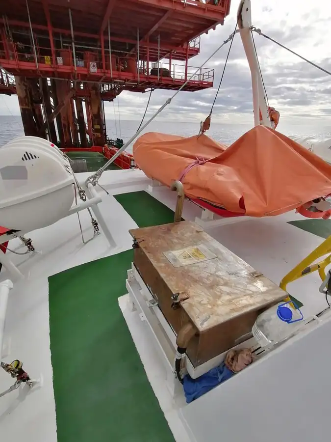 Kapal anak kapal untuk dijual