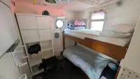 Kapal tinjauan untuk dijual