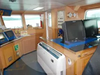 Kapal memancing untuk dijual