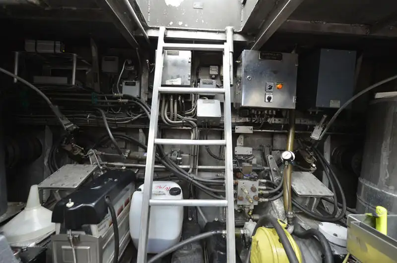 Kapal tentera laut / kapal tentera untuk dijual