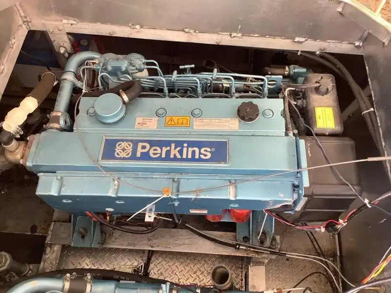Kapal kerja untuk dijual