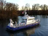 Kapal tinjauan untuk dijual