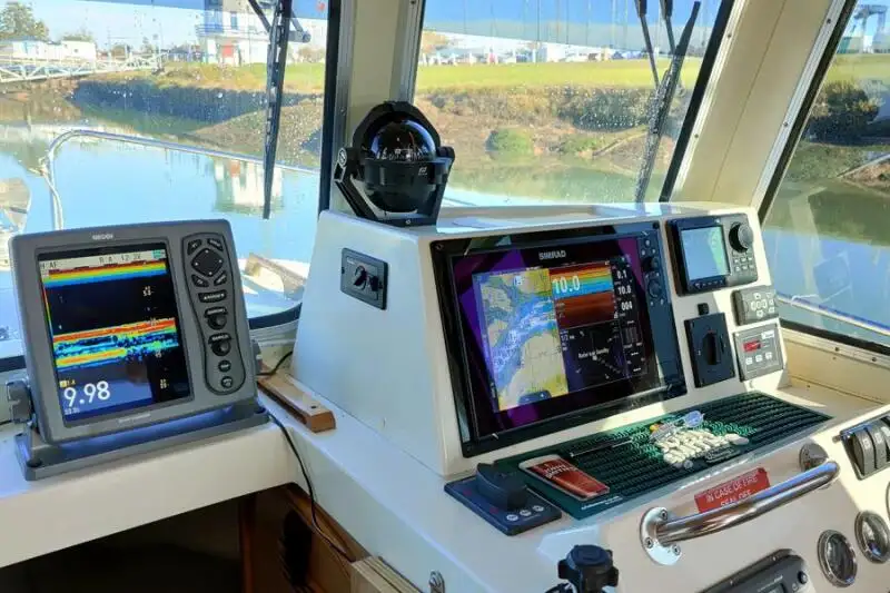 Kapal kerja untuk dijual