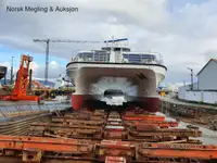 Kapal layar untuk dijual