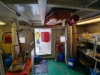 Kapal bekalan untuk dijual