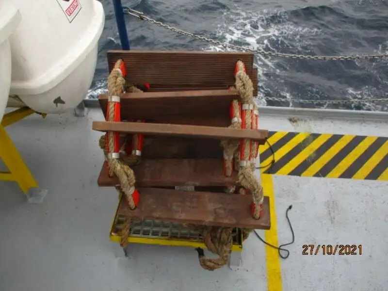Kapal peti sejuk untuk dijual