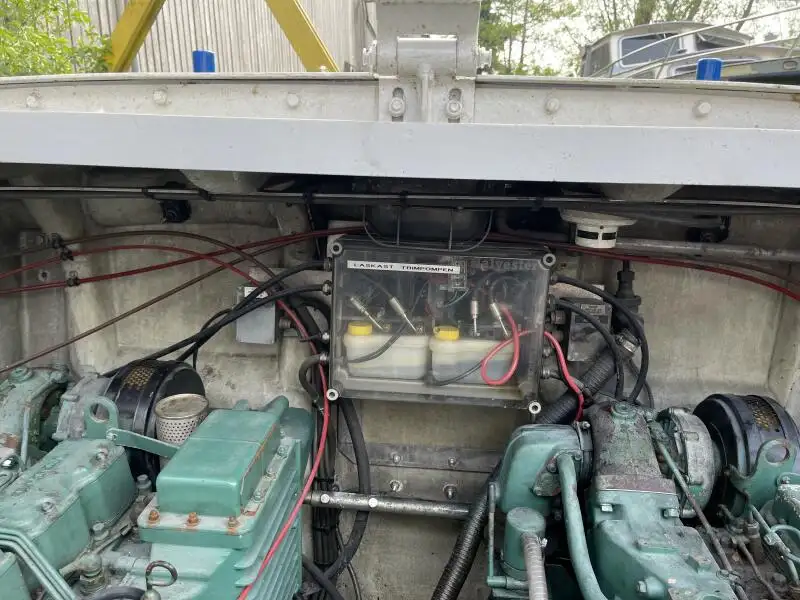 Kapal rondaan untuk dijual