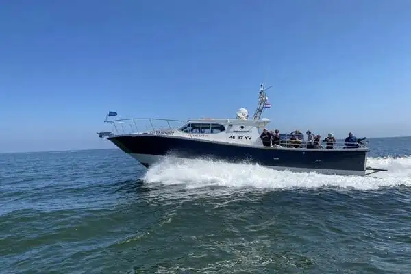Kapal rondaan untuk dijual