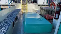 Kapal pelayaran untuk dijual