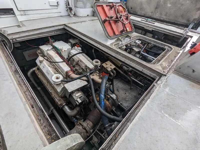 Kapal kerja untuk dijual