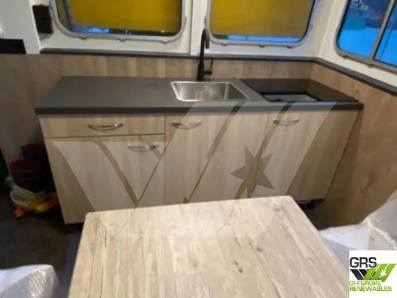 Kapal kerja untuk dijual