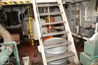 Kapal feri untuk dijual
