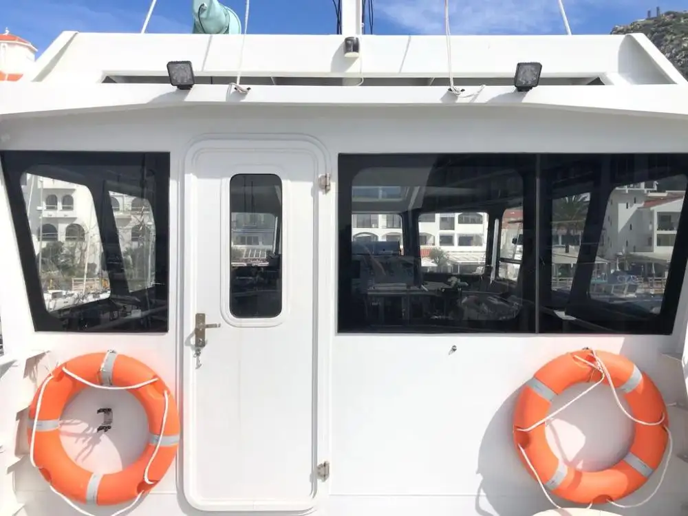 Kapal layar untuk dijual