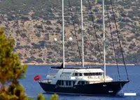 Yacht untuk dijual