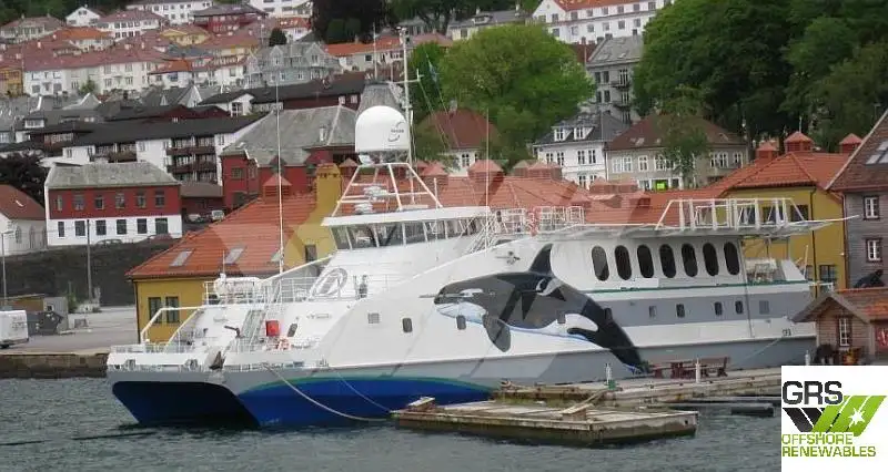 Kapal tinjauan untuk dijual