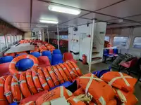 Kapal pelayaran untuk dijual