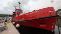 Kapal tinjauan untuk dijual