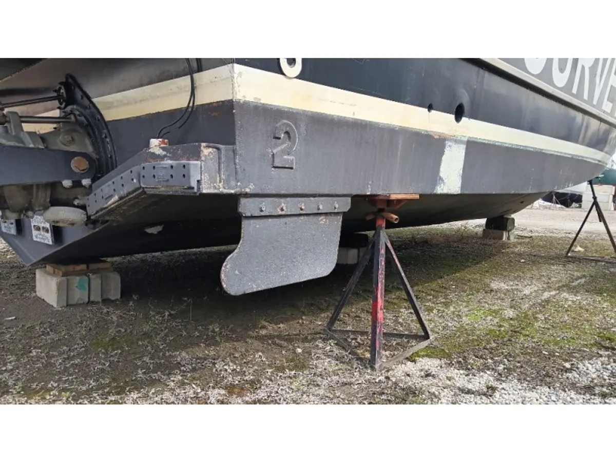 Kapal tinjauan untuk dijual