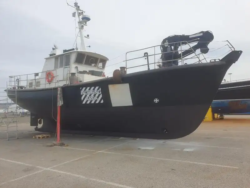 Kapal kerja untuk dijual