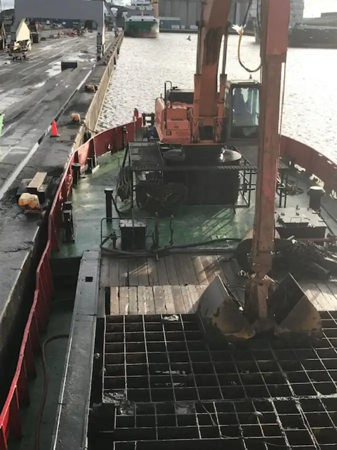 Kapal pengorek untuk dijual