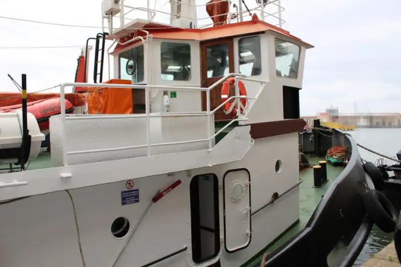 Kapal tunda untuk dijual