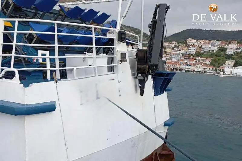 Kapal feri untuk dijual