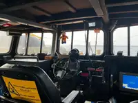 Kapal anak kapal untuk dijual