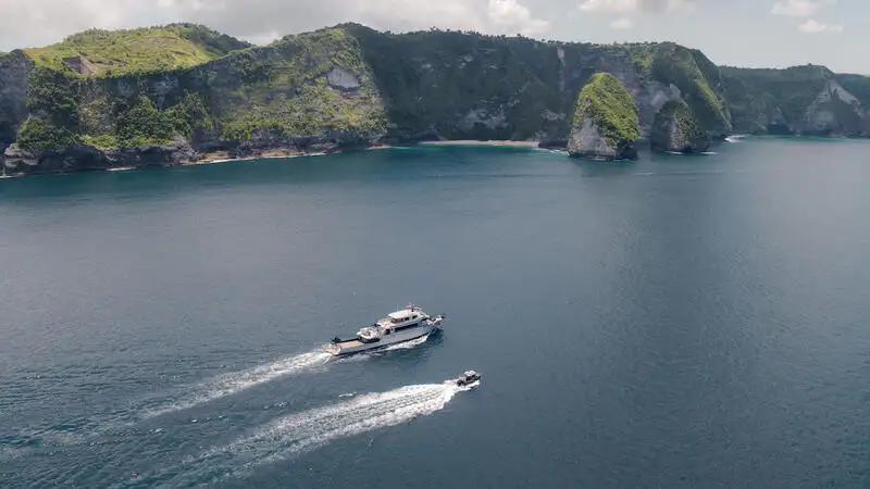 Kapal tinjauan untuk dijual