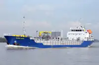 Oil/Chemical tanker untuk jualan