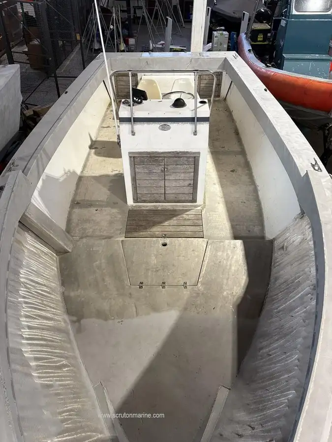 Kapal kerja untuk dijual