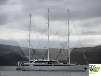 Kapal pelayaran untuk dijual