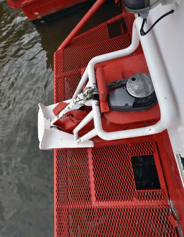 Kapal penyelamat untuk dijual