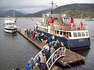 Kapal feri untuk dijual