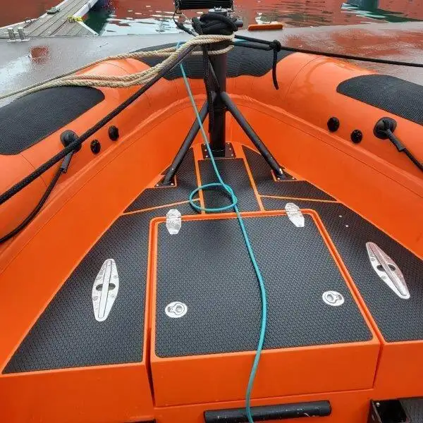 Kapal rondaan untuk dijual