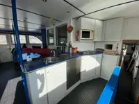 Kapal tinjauan untuk dijual