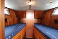 Kapal rondaan untuk dijual
