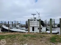 Kapal bekalan untuk dijual
