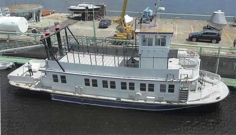 Kapal pelayaran untuk dijual