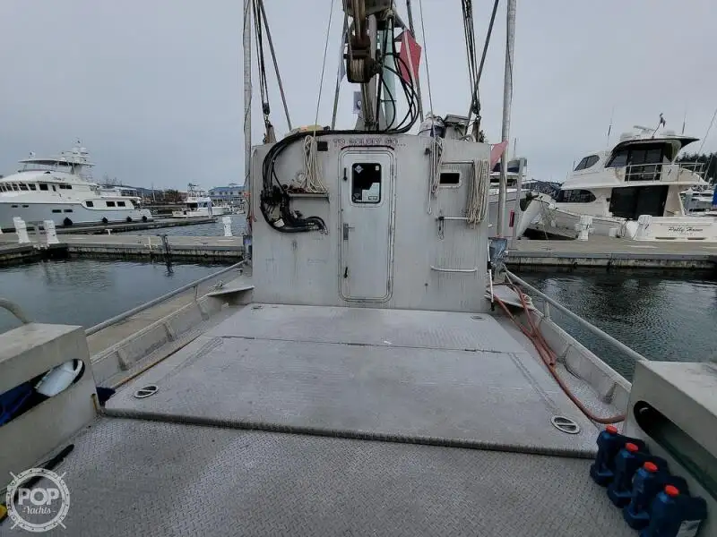 Kapal penyelamat untuk dijual